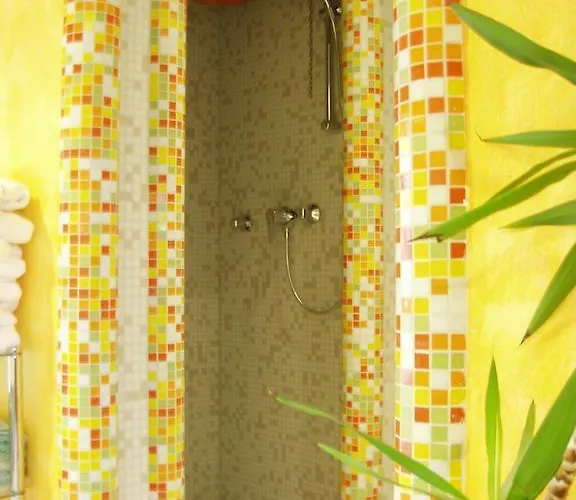 Wirtshausbrennerei Krenn מלון